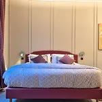 イン Homeby, Cinisca