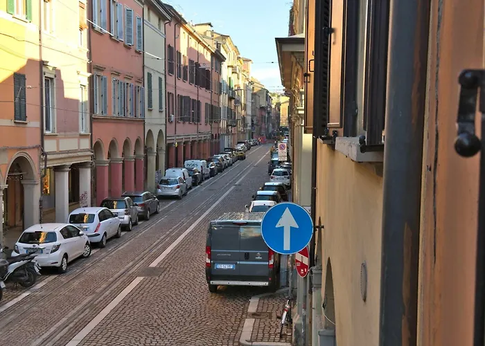 Homeby, Cinisca Bologna