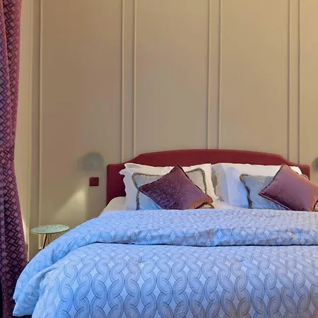 イン Homeby, Cinisca