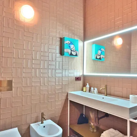 Homeby, Cinisca * ボローニャ