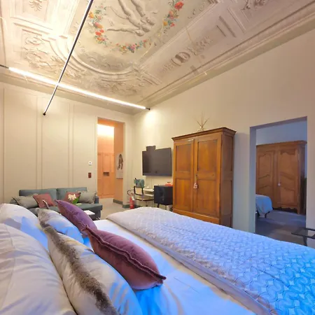 イン Homeby, Cinisca ボローニャ