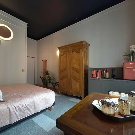 여관 Homeby, Cinisca